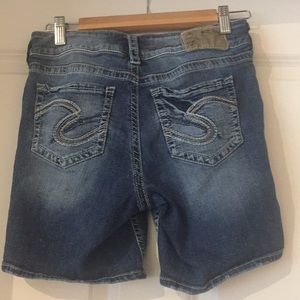 Silver Jeans - Suki shorts Size 27 - never worn